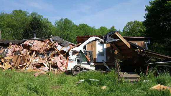 How Long Does It Take to Break Down a Mobile Home